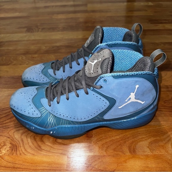 NIKE AIR JORDAN 2012 \